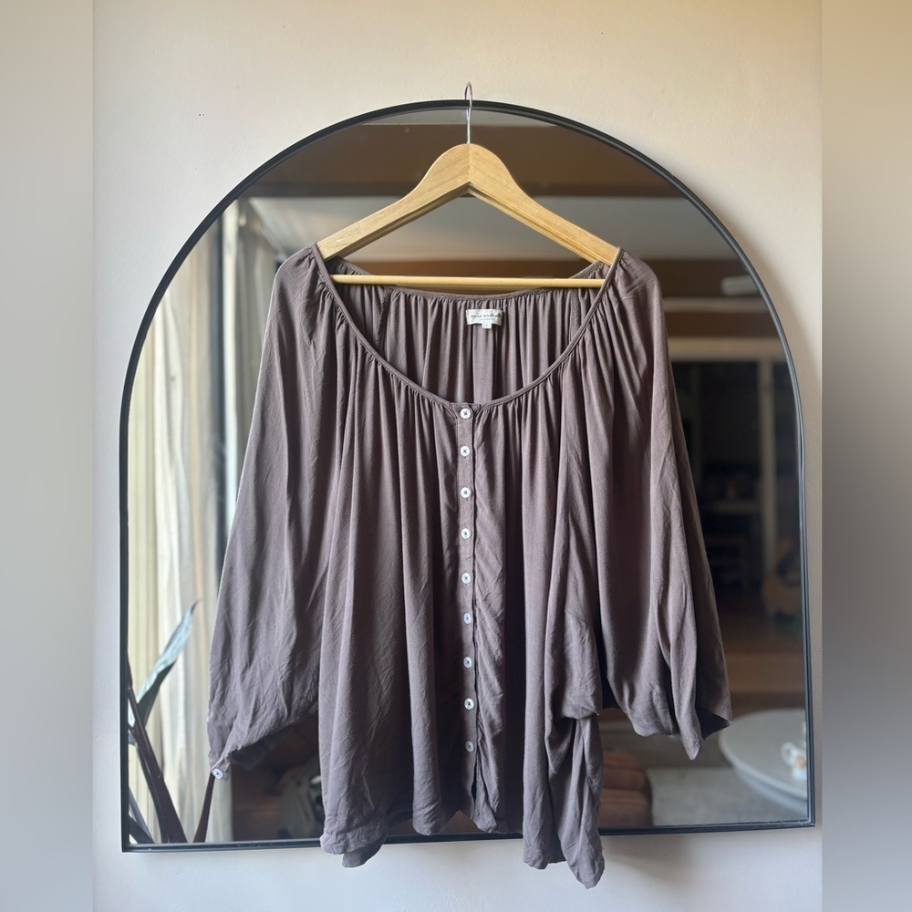 MIA MELON | button up blouse | size large